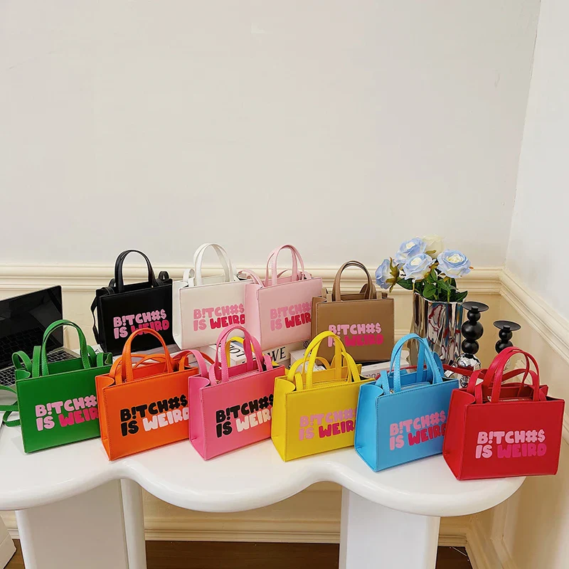 Alya Vagabond Shoulder Bag - Image 13