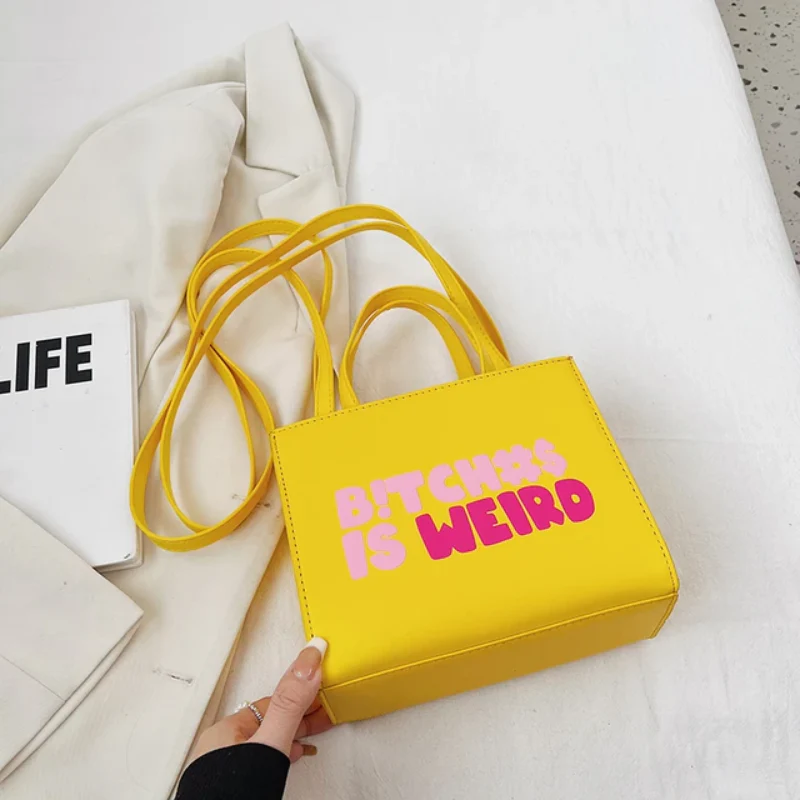 Alya Vagabond Shoulder Bag - Image 4