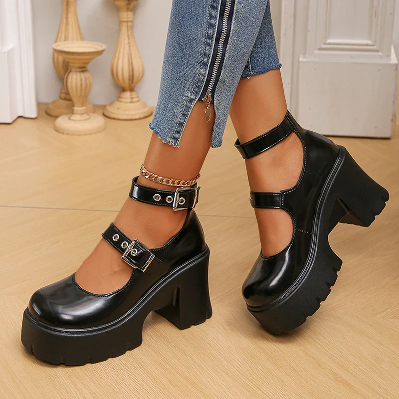 Anzia Platform Sandals - Image 6
