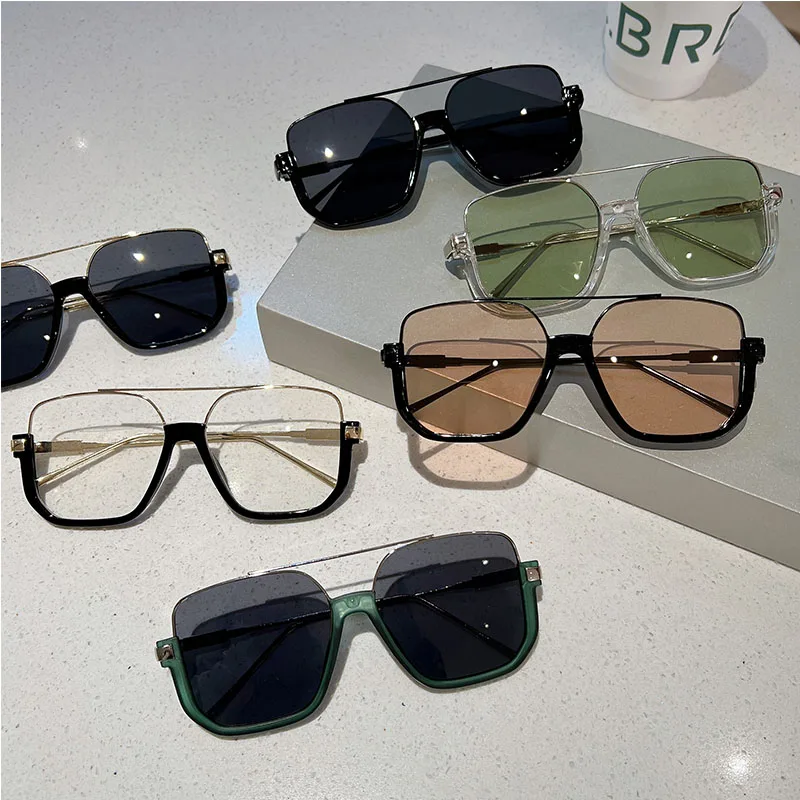 Chic Glare Oversized Sunnies - Image 7