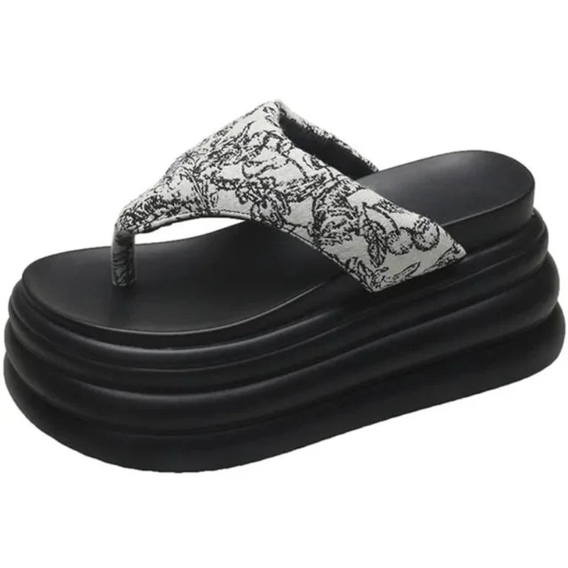 Coral Reef Slippers - Image 2
