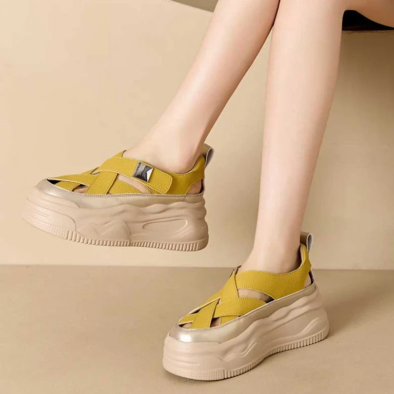 Crisscross Thick Sandals - Image 4
