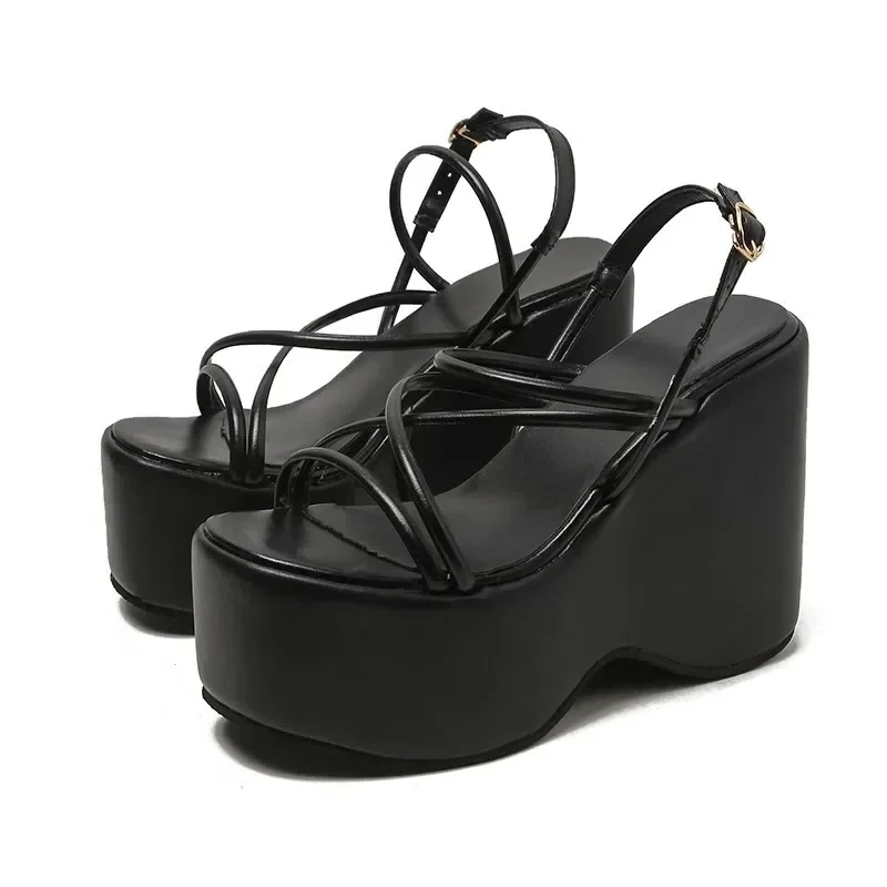 Cruela Sexy Platform Sandals - Image 2