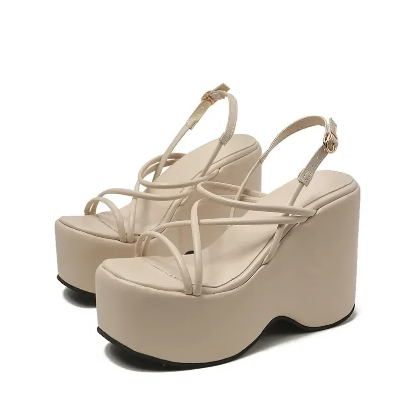 Cruela Sexy Platform Sandals - Image 3