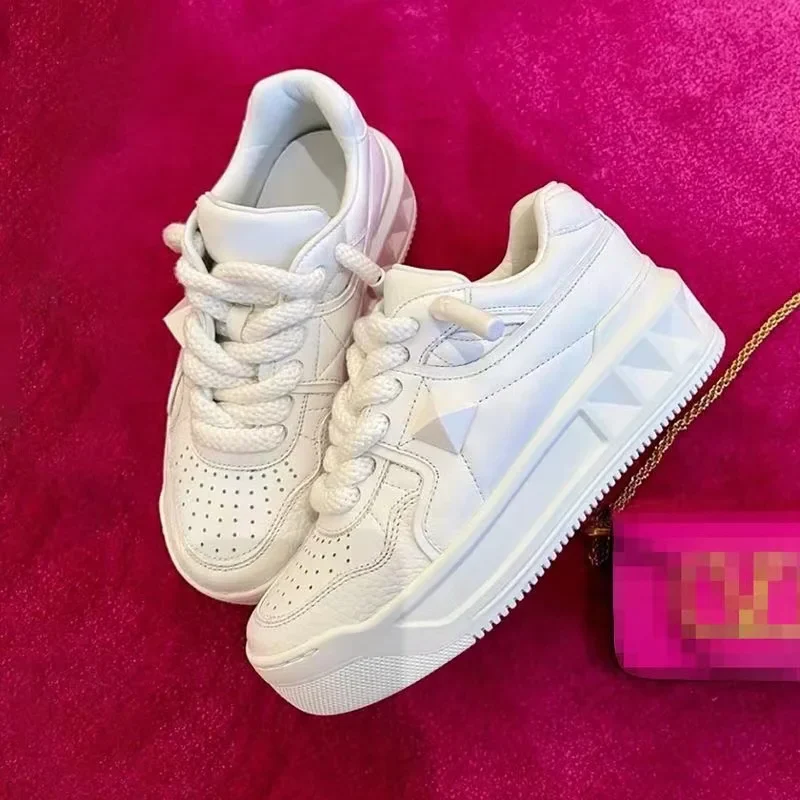 Diamond Crest Platform Sneakers - Image 4