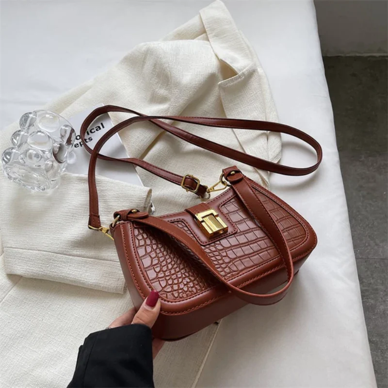 Dusk Diva Shoulder Bag - Image 6
