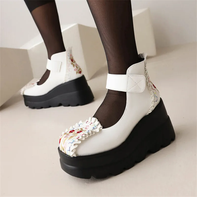 Embroidered Rebel Sandals - Image 4