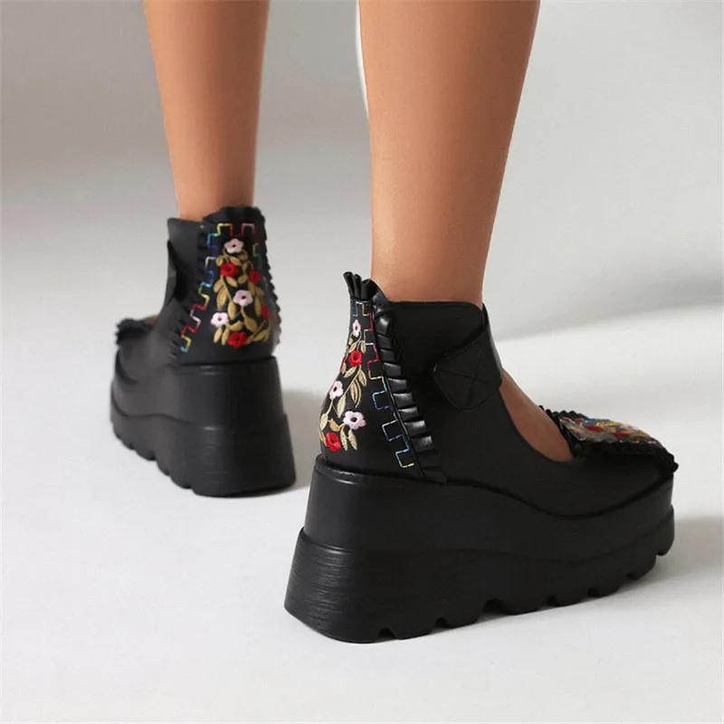 Embroidered Rebel Sandals - Image 5