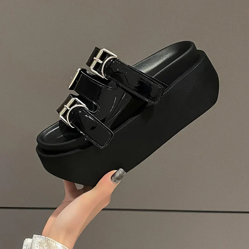 FinFling Chunky Slippers - Image 6