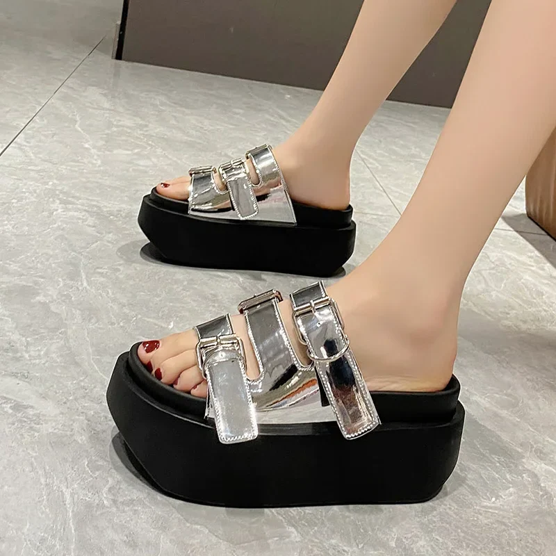 FinFling Chunky Slippers - Image 7