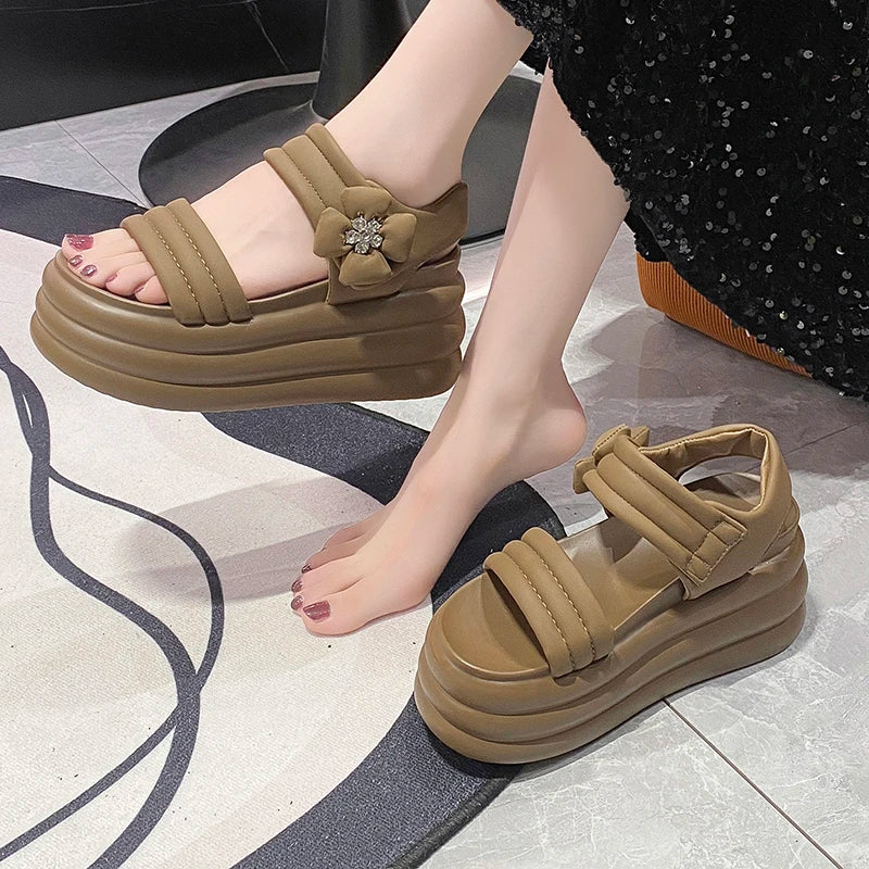 FloralAura Platform Sandals - Image 5