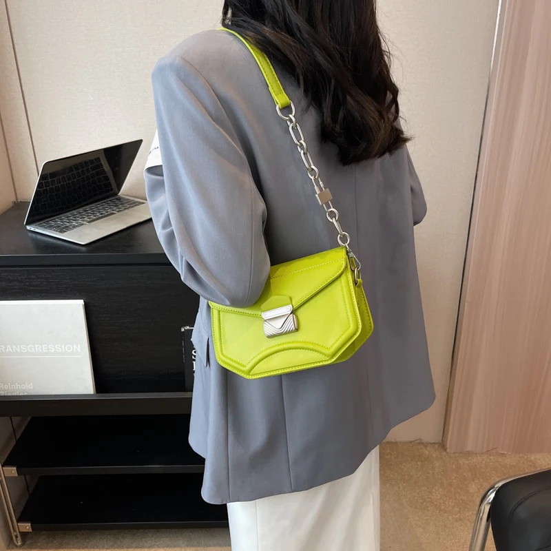 Glamour Glide Shoulder Bag - Image 8