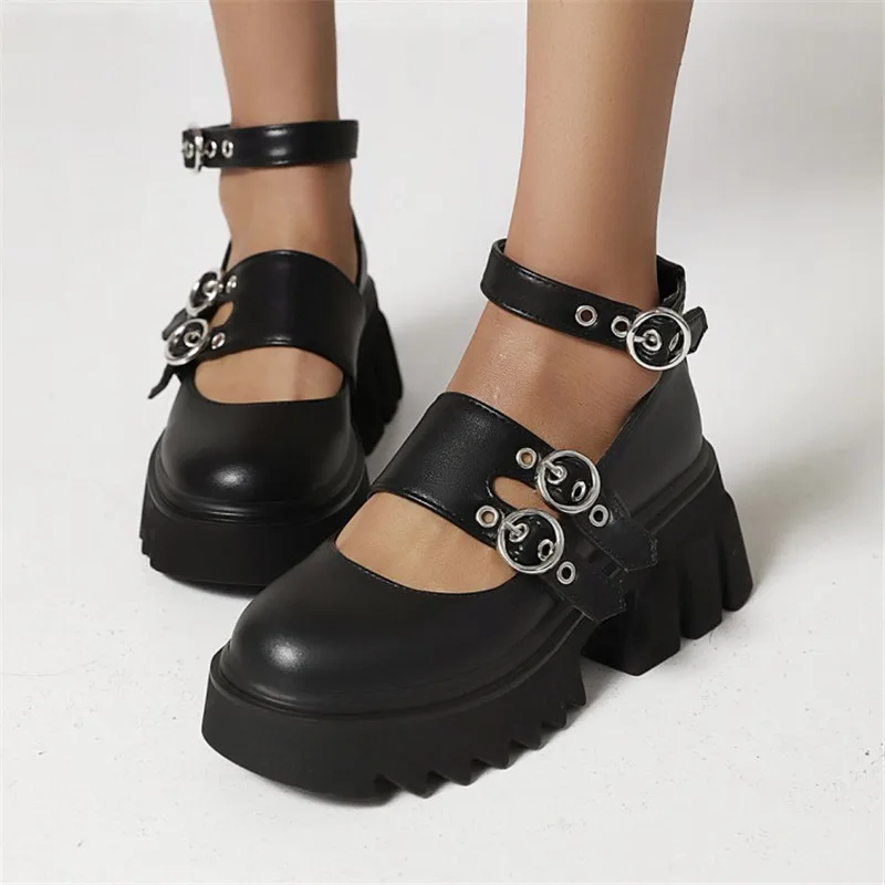 Gothic Vanguard Sandals - Image 3