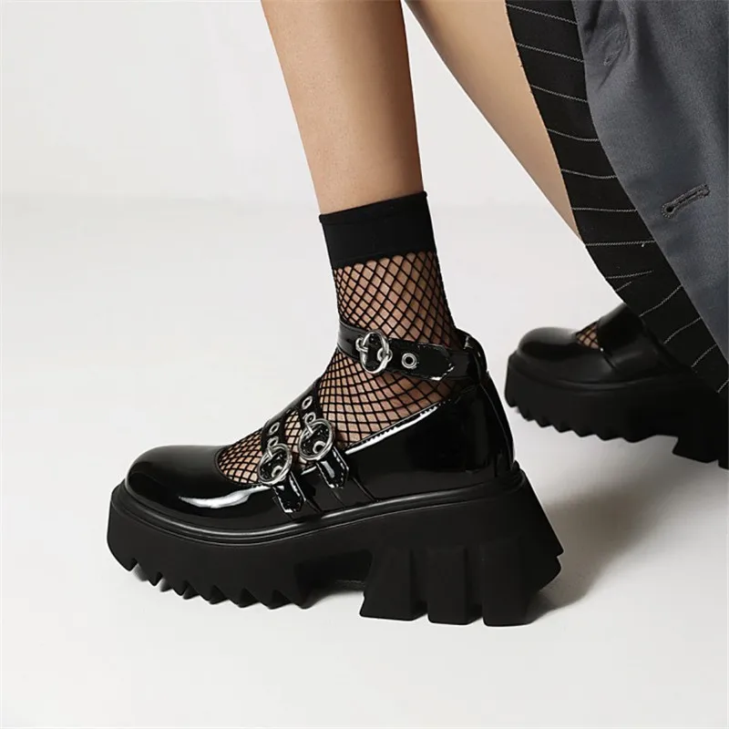 Gothic Vanguard Sandals - Image 6