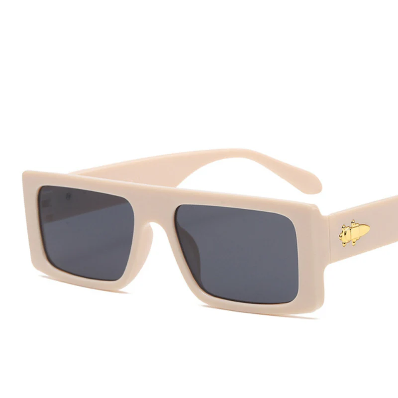 Grandeur Glares Sunglasses - Image 4