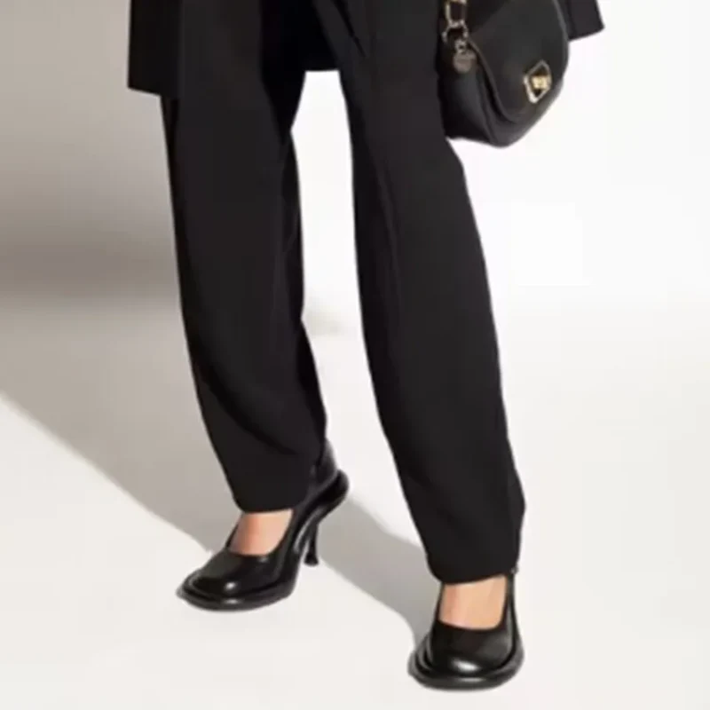 Greta Round Heels - Image 5