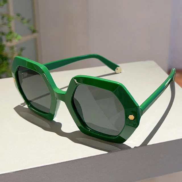 Julio Oversized Hexa Sunnies - Image 4