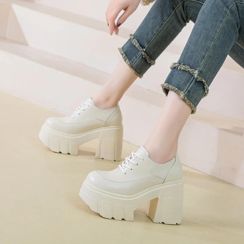 Lace & Lift Booties - Image 4