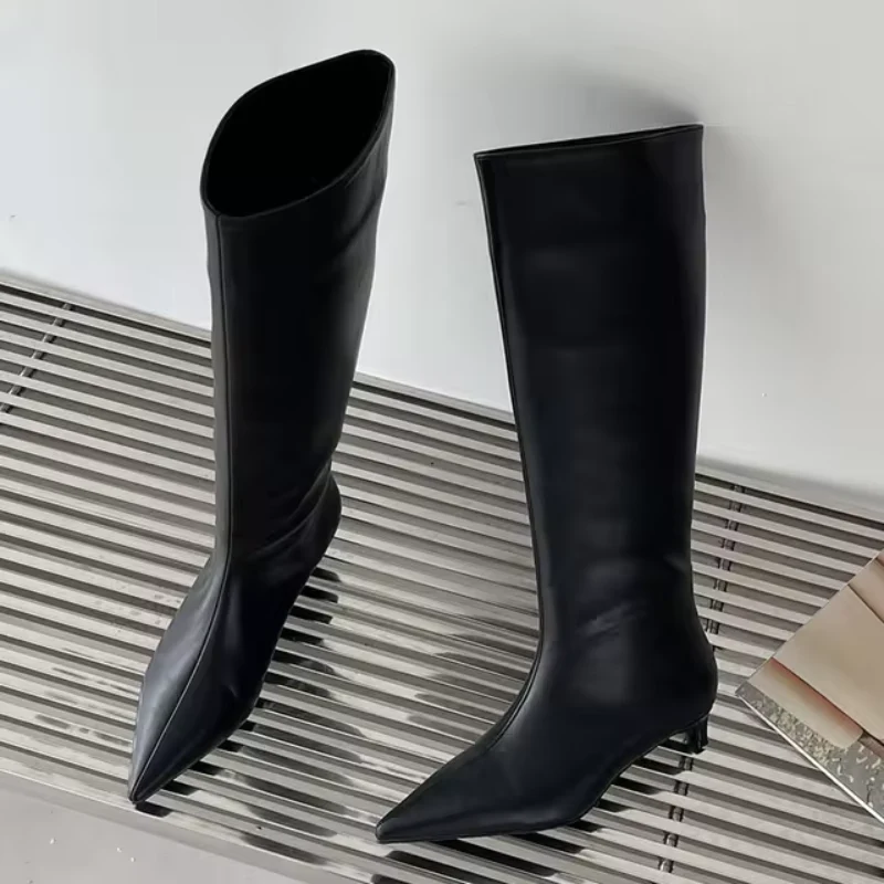 Ladylike Sleek Boots - Image 3