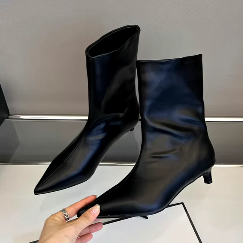 Ladylike Sleek Boots - Image 9