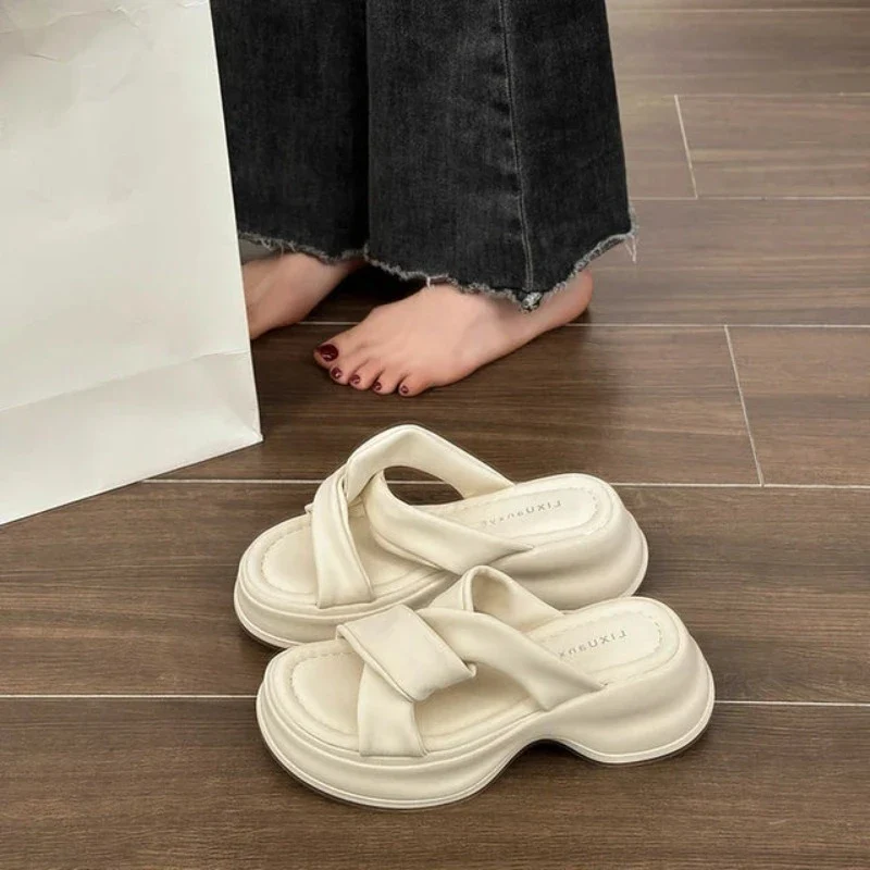 LoopLuxe Slippers - Image 2
