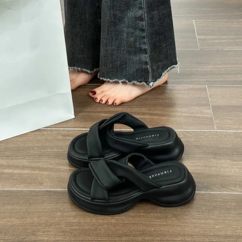 LoopLuxe Slippers - Image 3