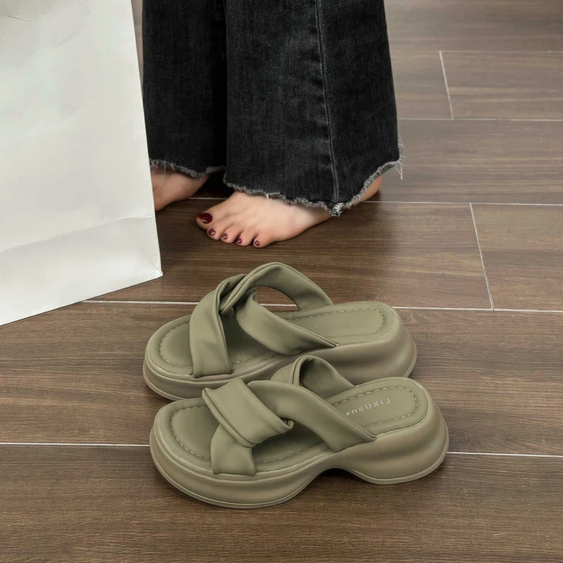 LoopLuxe Slippers - Image 4