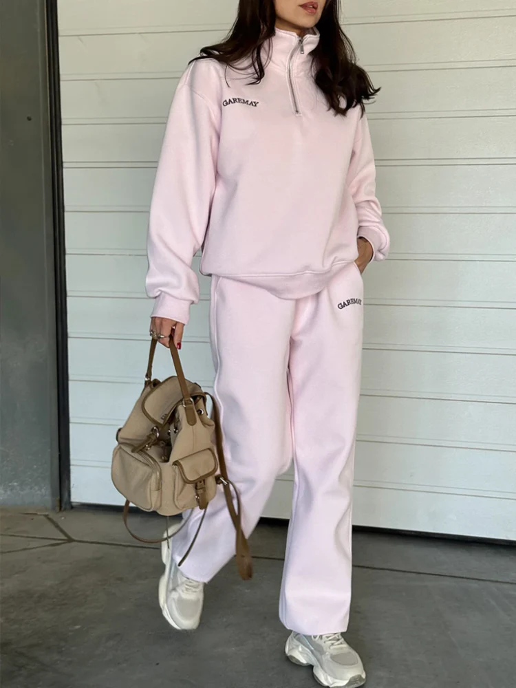 LoungeZip Classic Tracksuit - Image 2