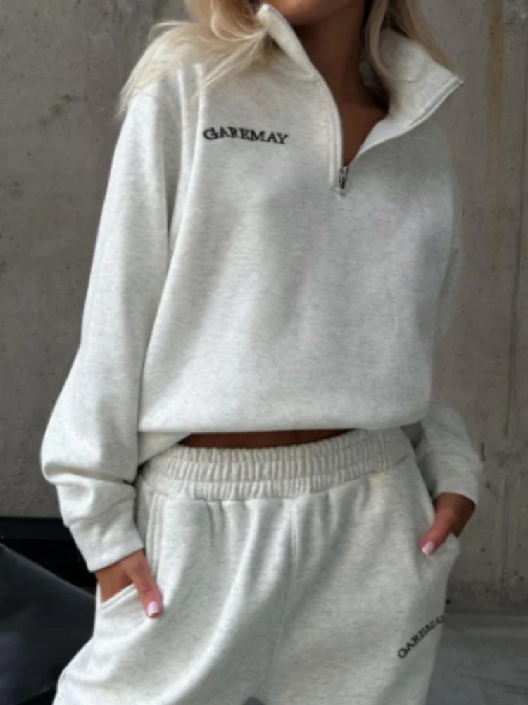 LoungeZip Classic Tracksuit - Image 7