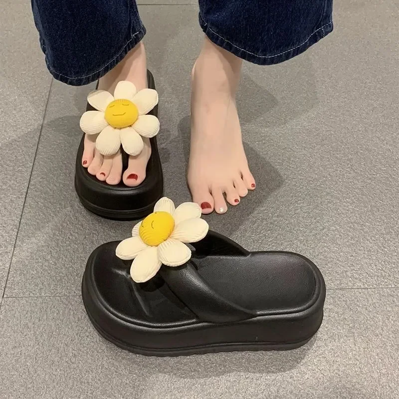Margareta Summer Slippers - Image 3