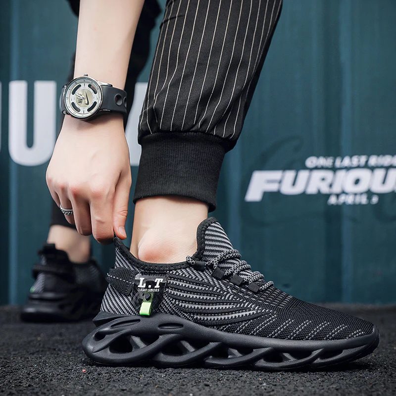 Metro Glide Light Sneakers - Image 10
