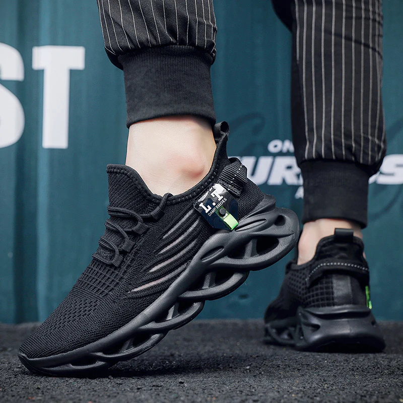 Metro Glide Light Sneakers - Image 9