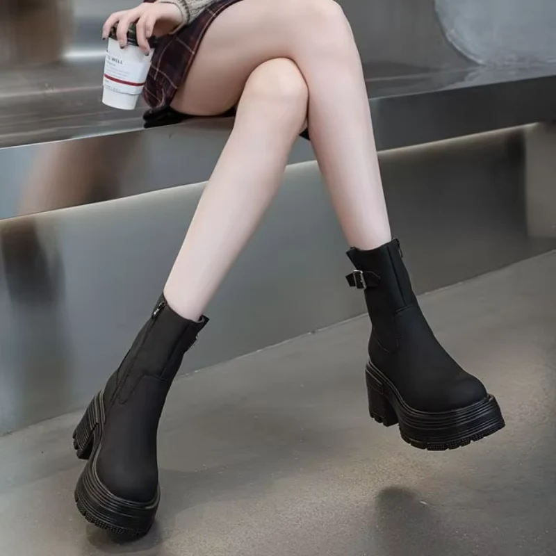 Minimalist Luxe Ankle Boots - Image 7