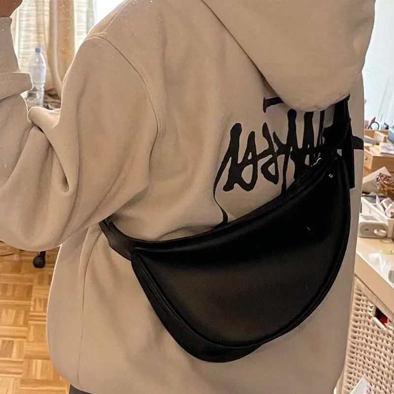 Moon Shoulder Bag - Image 3