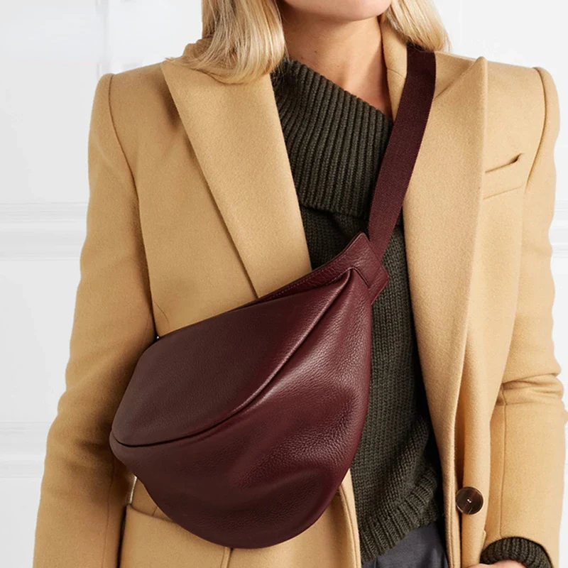 Moon Shoulder Bag - Image 4