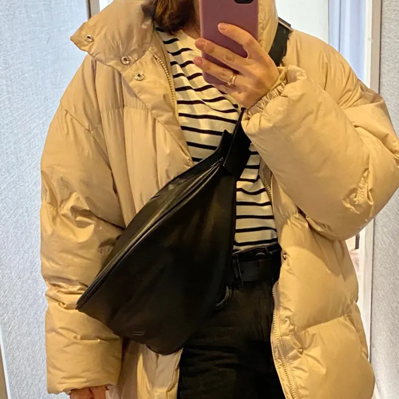 Moon Shoulder Bag - Image 5
