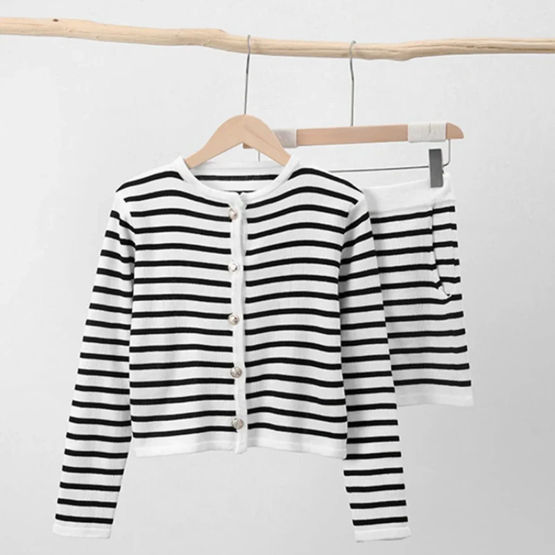 O-Neck Elegance Knit Set - Image 7