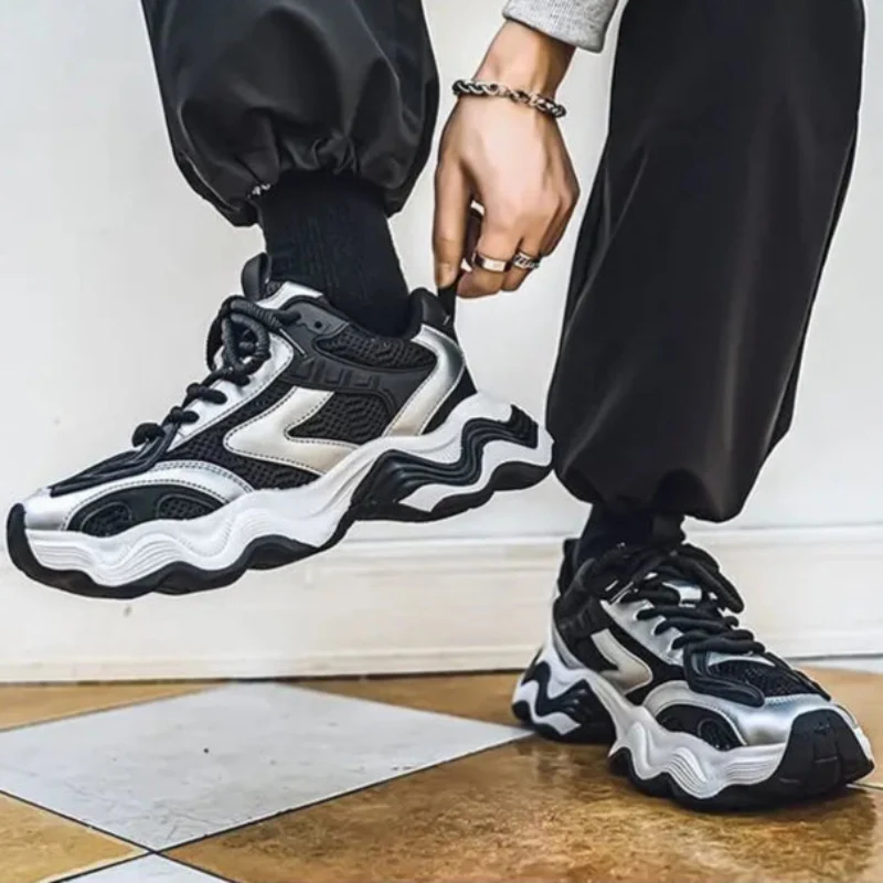 RunHoop Sneakers - Image 4