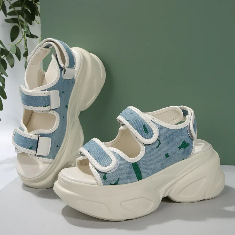 Sandy Trendy Platform Sandals - Image 2