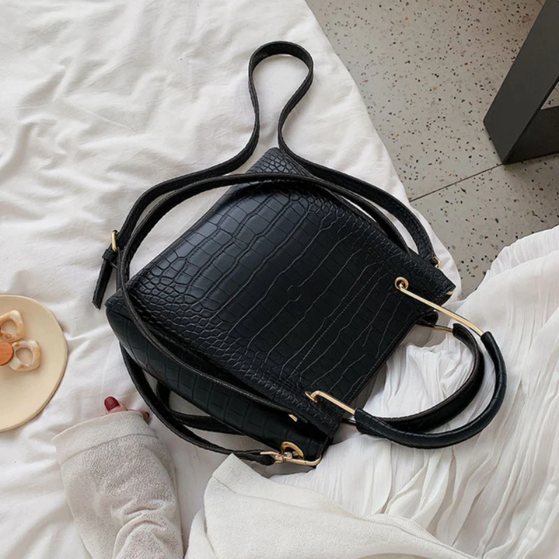 Servente Shoulder Bag - Image 2