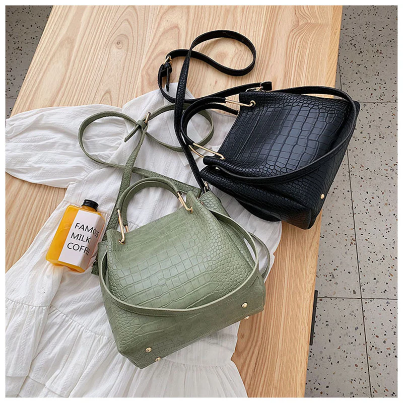 Servente Shoulder Bag - Image 8