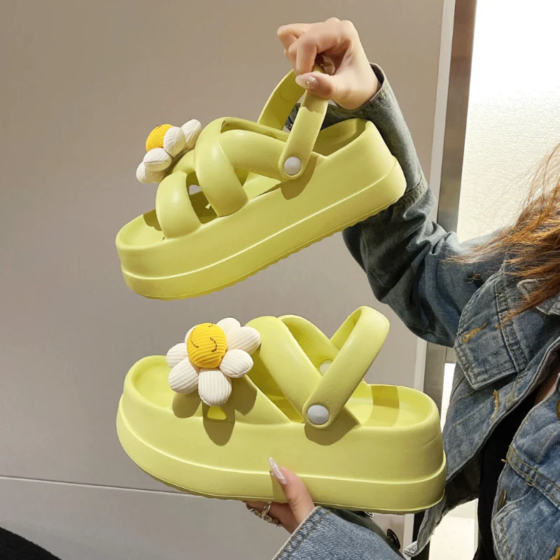 Sorelle Convertible Summer Sandals - Image 6