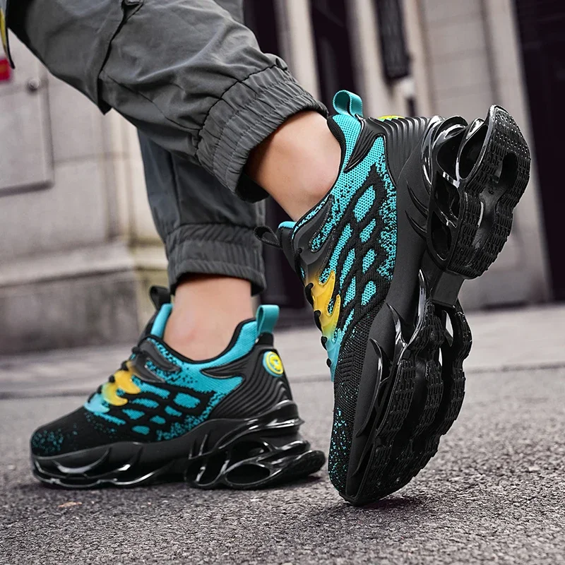 Sportiva Sneakers - Image 4