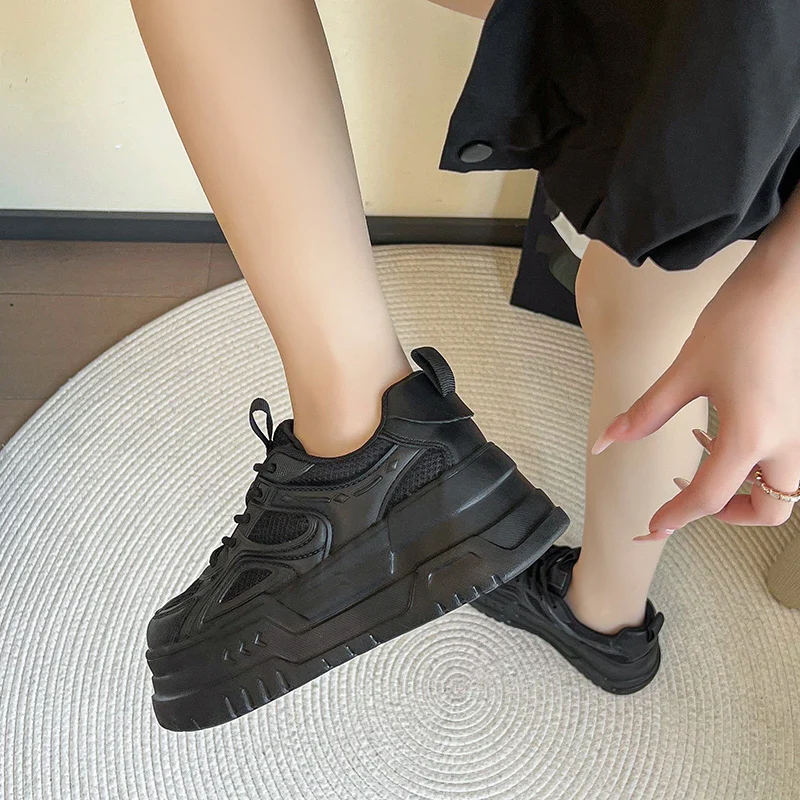 VentFit Bella Sneakers - Image 10