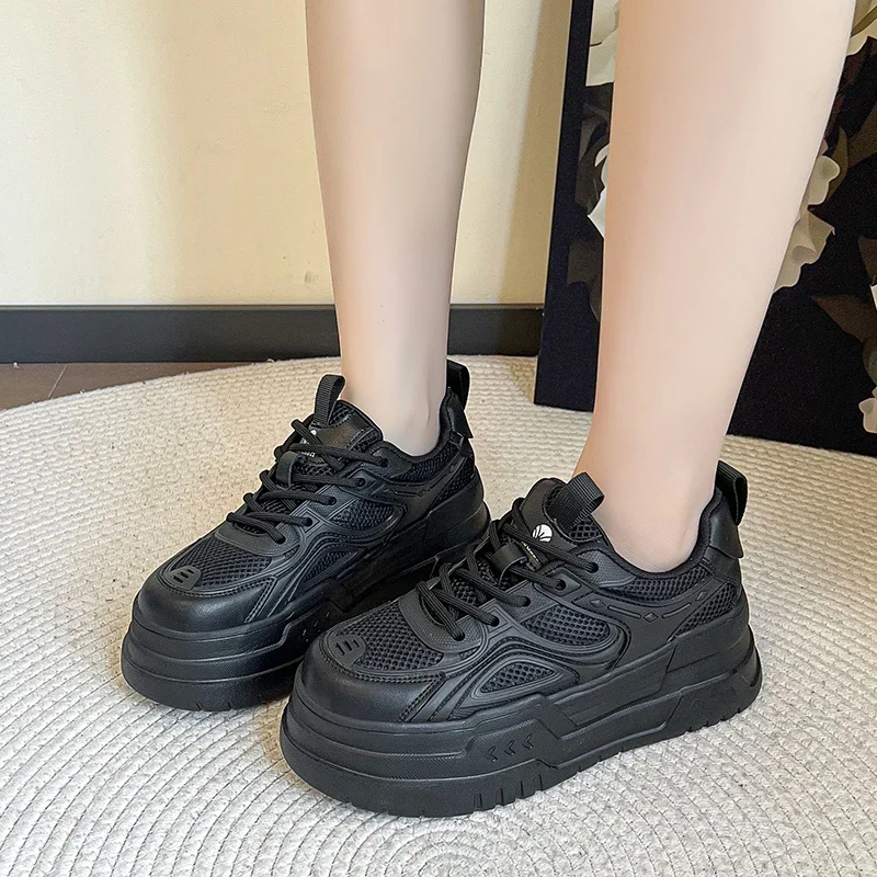 VentFit Bella Sneakers - Image 4