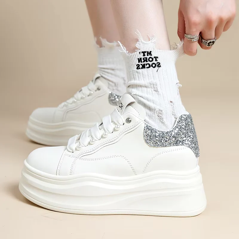 VersaStyle HydroStep Sneakers - Image 4