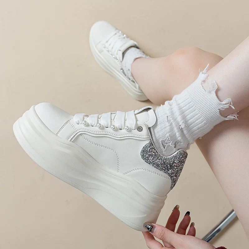 VersaStyle HydroStep Sneakers - Image 7