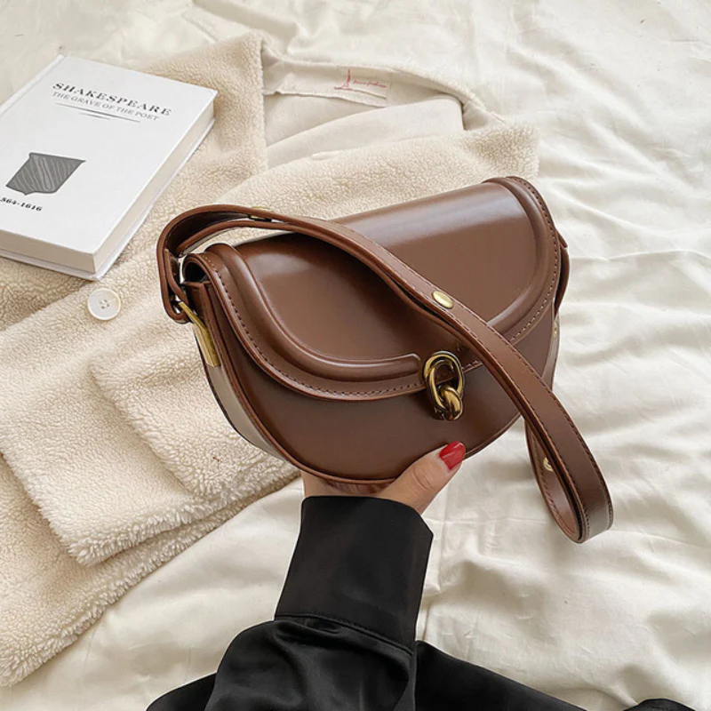 Vivacious Vintage Shoulder Bag - Image 3