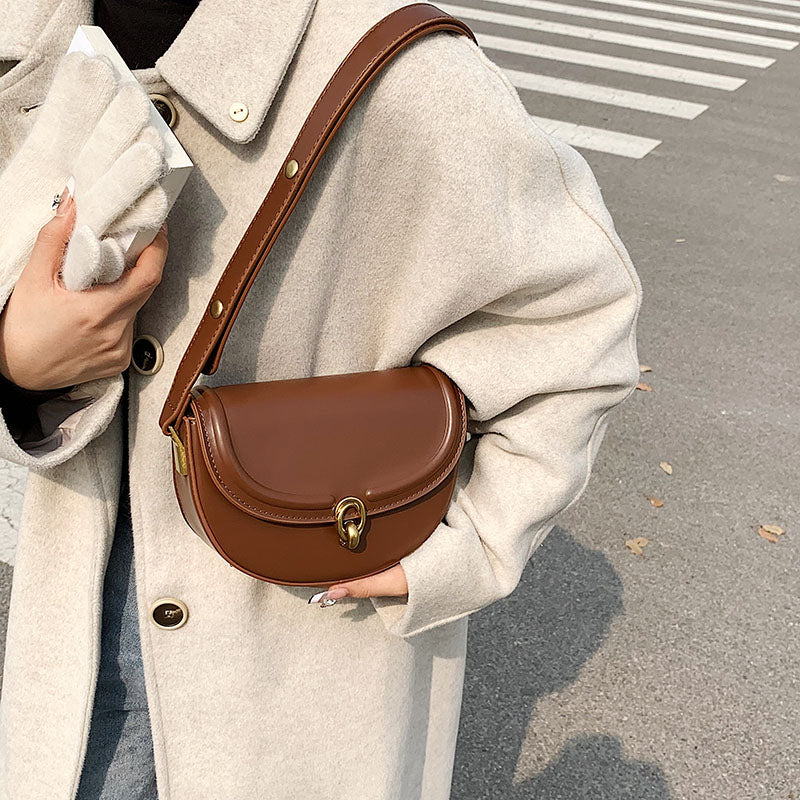 Vivacious Vintage Shoulder Bag - Image 6