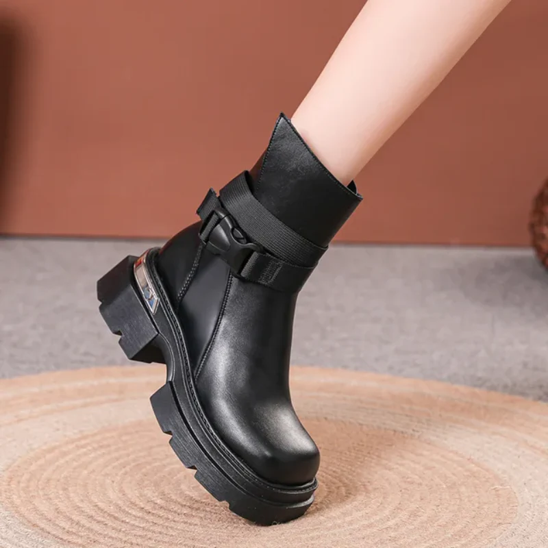 Vogue Voyager Boots - Image 4